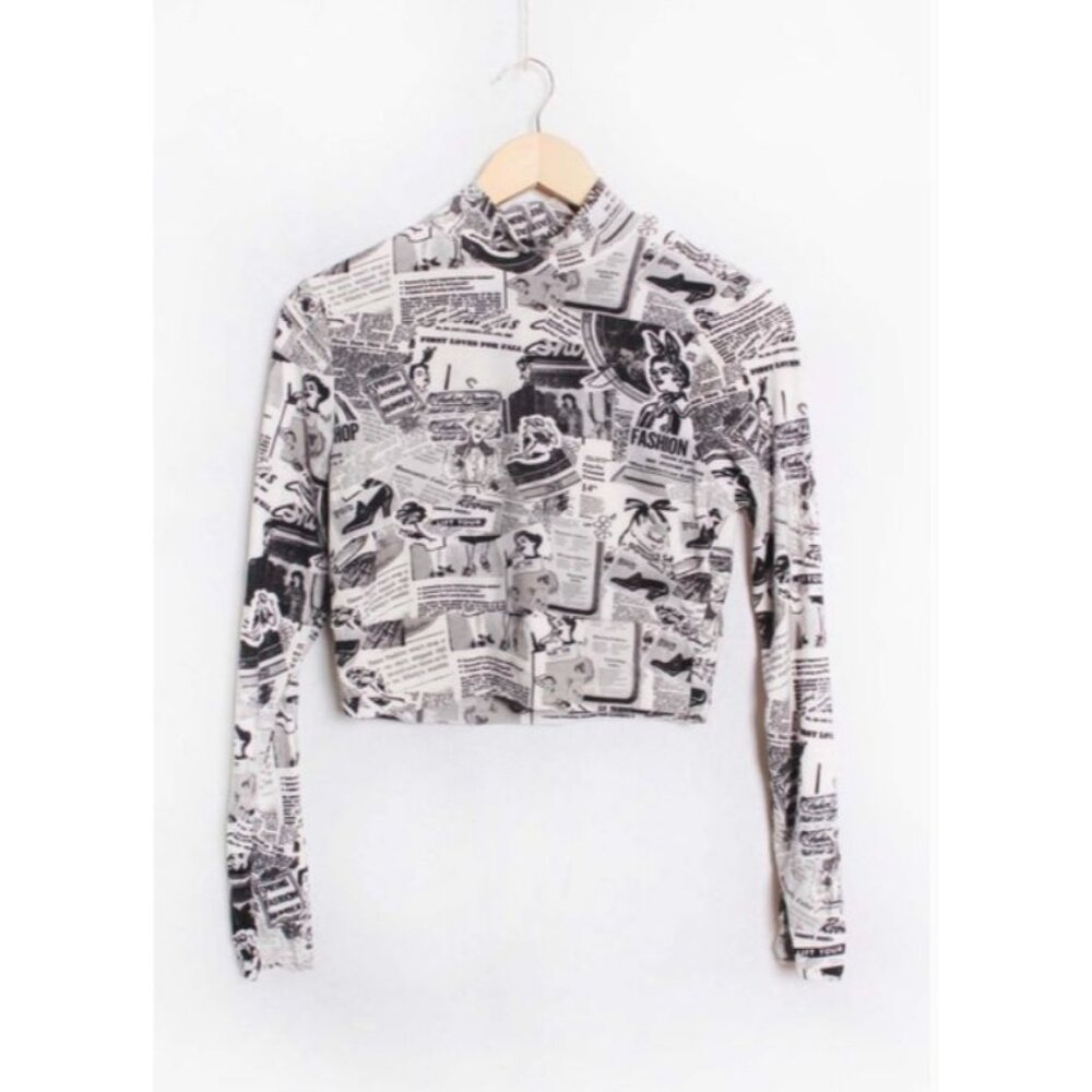 No Comment NY.LA Medium Womens Long Sleeve Newspaper Print Cropped Turtleneck To